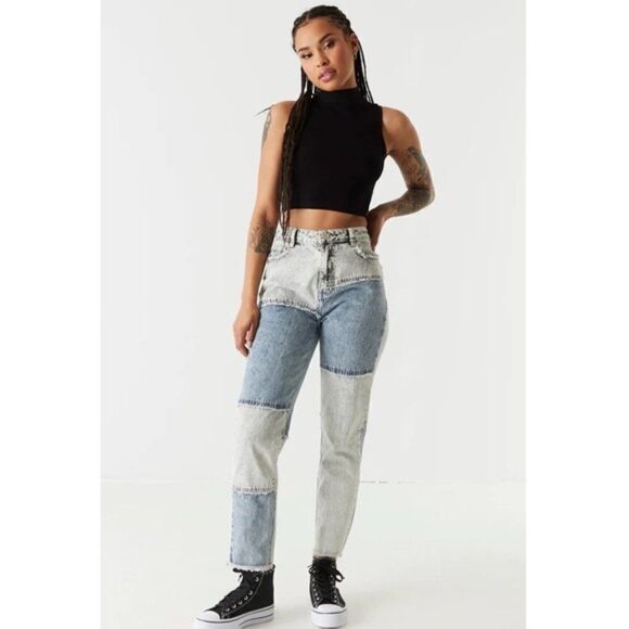 Refuge Denim Womens Mom Jeans Patchwork Two Tone Light Blue Wash Size 7 - Picture 1 of 10